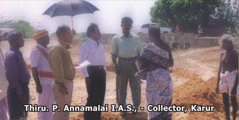 Thiru. P. Annamalai IAS, Collector of Karur, on a field visit with Coodu Trust and community members