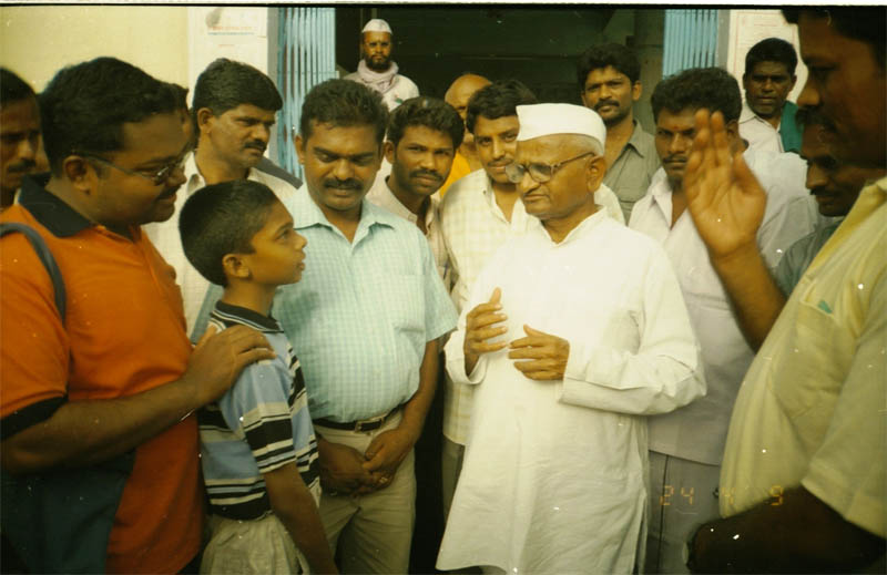 Coodu Trust members with social activist Anna Hazare